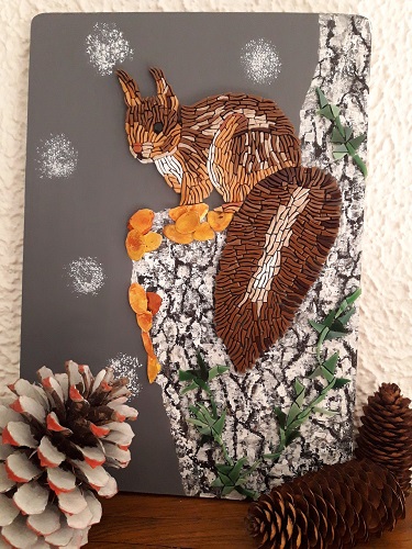 Support ardoise décoré en mosaïque avec un écureuil en pâte de verre espagnole